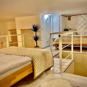 3 Comfortable And Cosy In Heart Of Near Basilica Apartamento